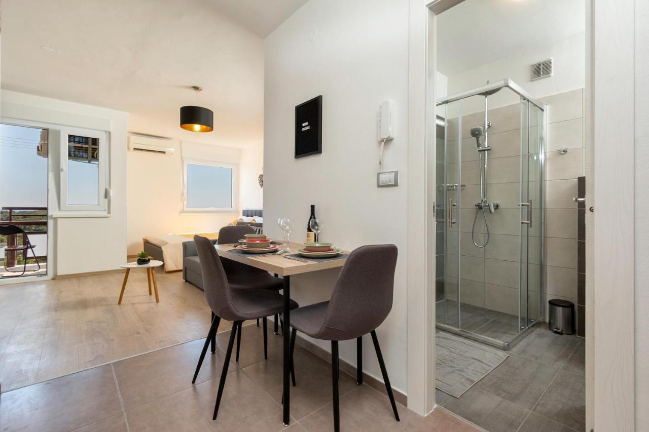 Apartman Vita Pula Exterior photo