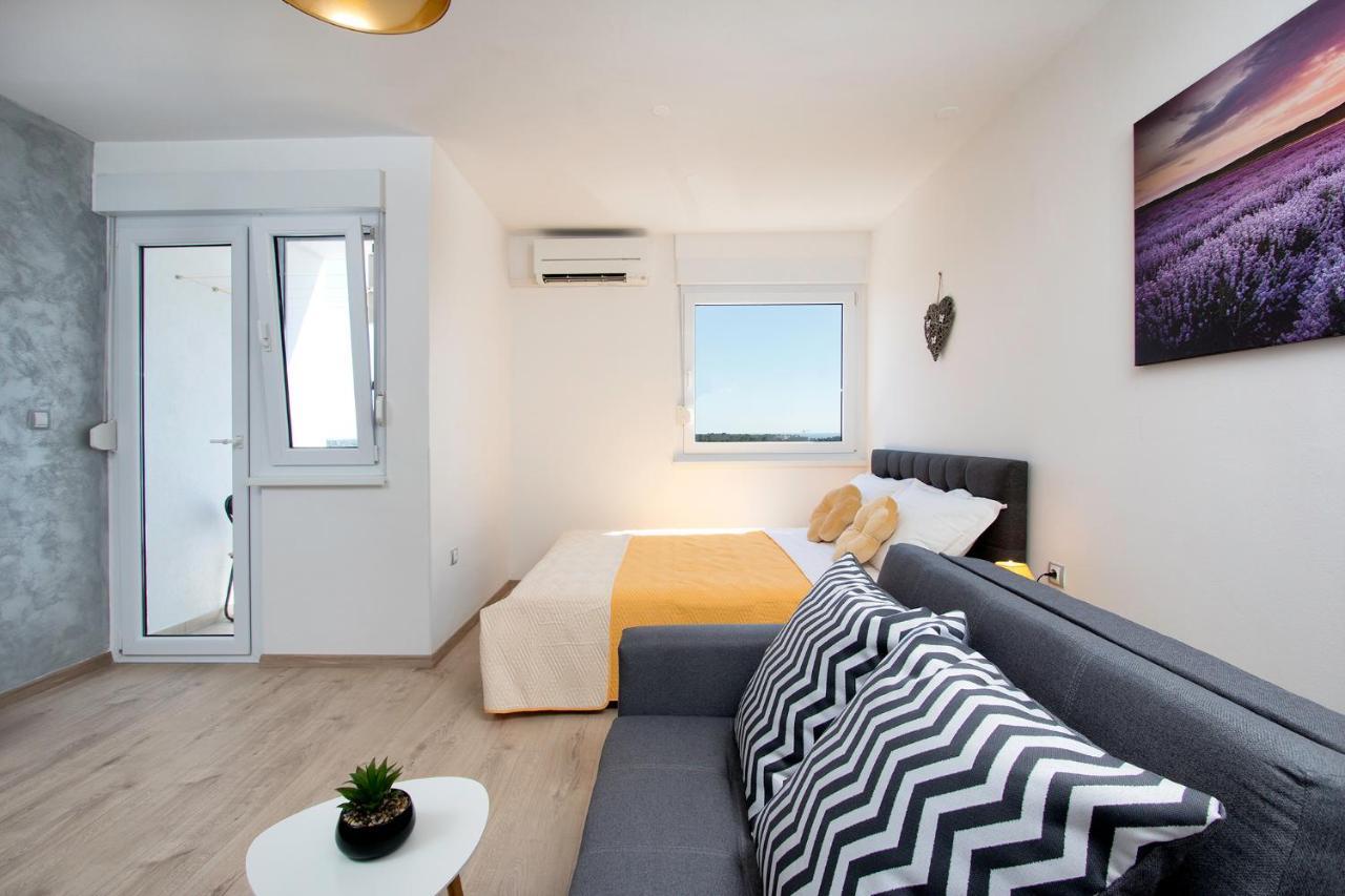 Apartman Vita Pula Exterior photo