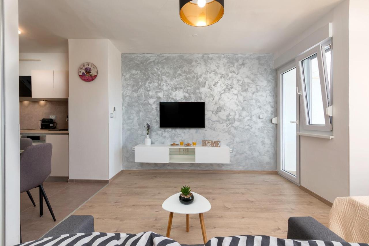 Apartman Vita Pula Exterior photo
